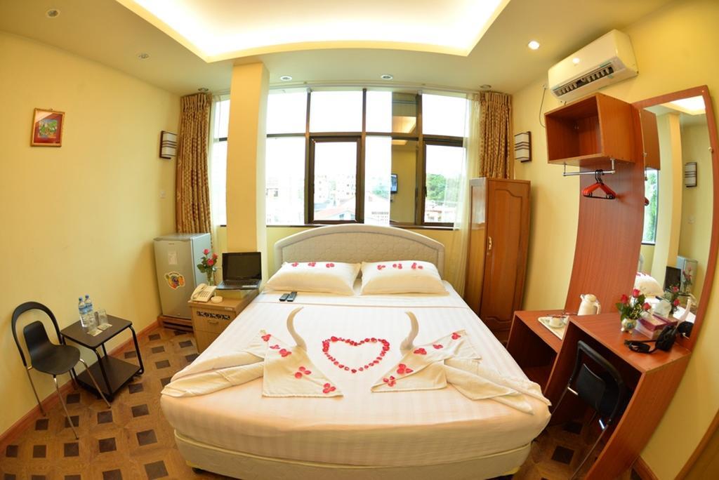New Golden Forward Hotel Yangon Exterior photo